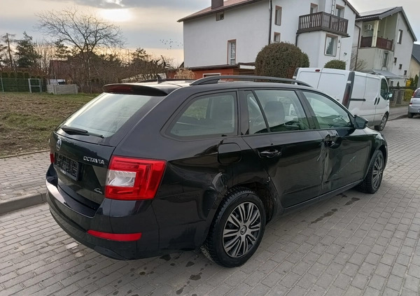 Skoda Octavia cena 26900 przebieg: 130000, rok produkcji 2015 z Nysa małe 379